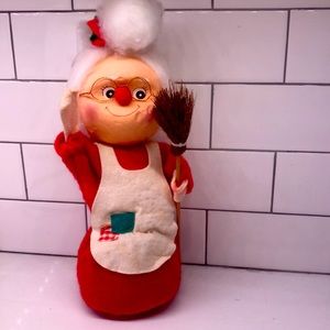 Vintage Christmas Mrs. Claus 🤶